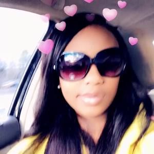 Meet your Posher, Adriana